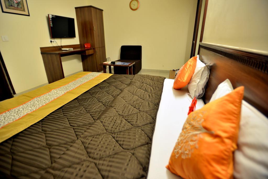 ואדודרה Hotel Alpha מראה חיצוני תמונה