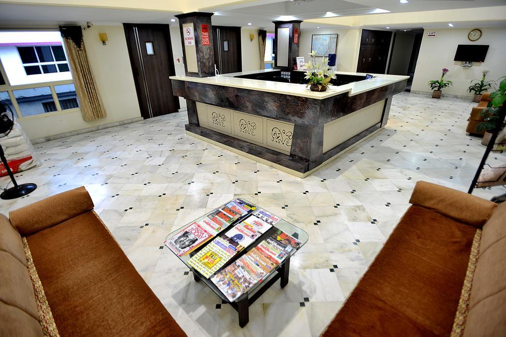 ואדודרה Hotel Alpha מראה חיצוני תמונה
