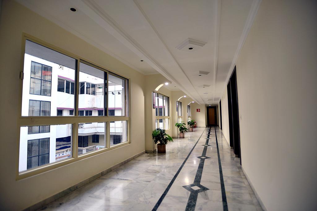 ואדודרה Hotel Alpha מראה חיצוני תמונה