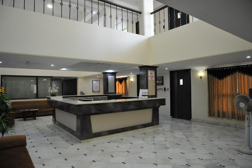ואדודרה Hotel Alpha מראה חיצוני תמונה