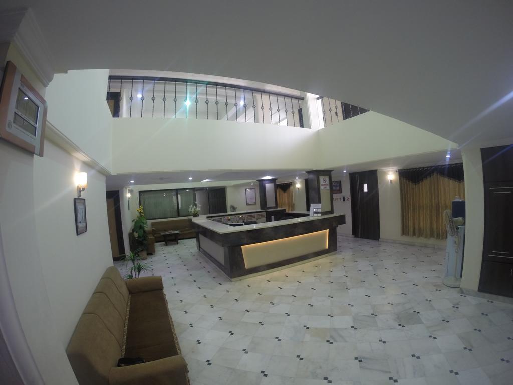ואדודרה Hotel Alpha מראה חיצוני תמונה